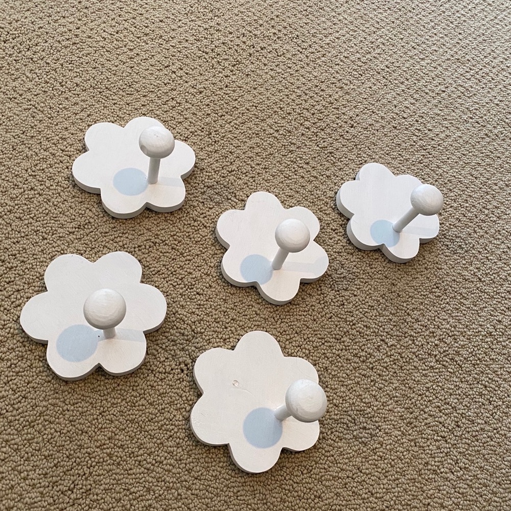 Cloud hooks or pegs.